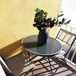 20 1 - With Terrace Appartement