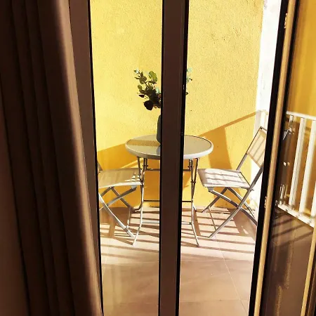 20 1 - With Terrace Appartement *