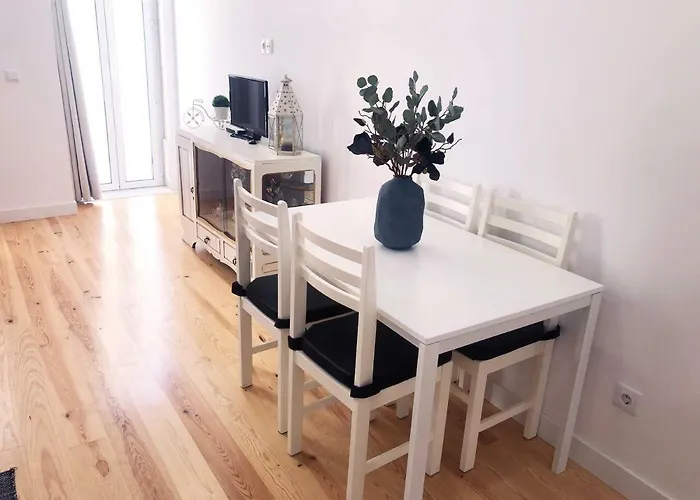 20 1 - With Terrace شقة